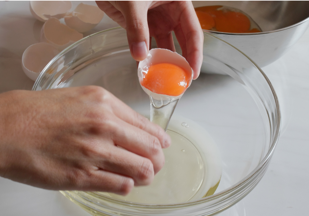 Cách nấu cháo trứng gà cho bé ăn dặm đầy đủ dinh dưỡng, dễ chế biến.