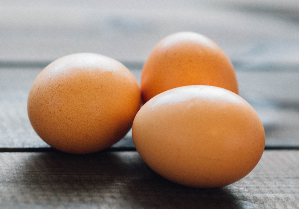 Cách nấu cháo trứng gà cho bé ăn dặm đầy đủ dinh dưỡng, dễ chế biến.